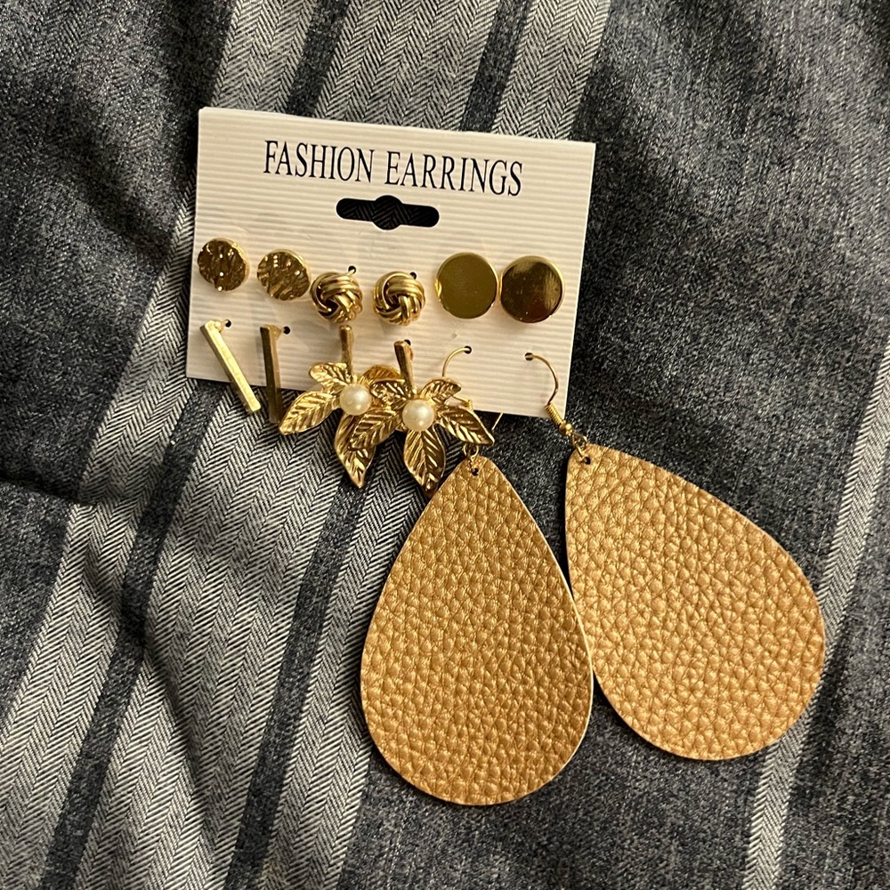 Earring Set 🤎